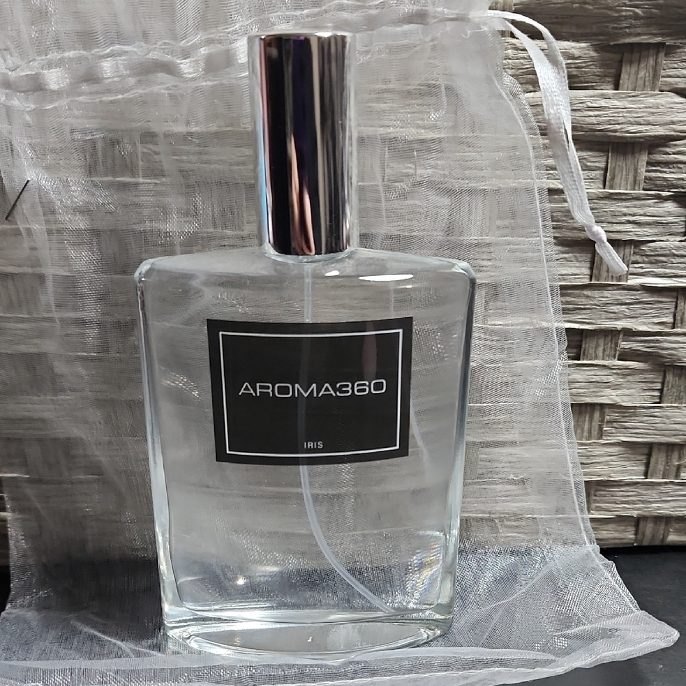 NWOT Aroma360 Iris Clear Glass Bottle Room Spray with Silver Cap